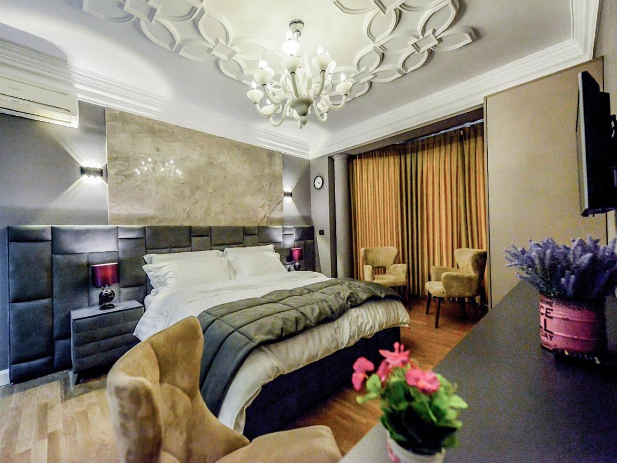 Hotel Vila Тирана Екстер'єр фото